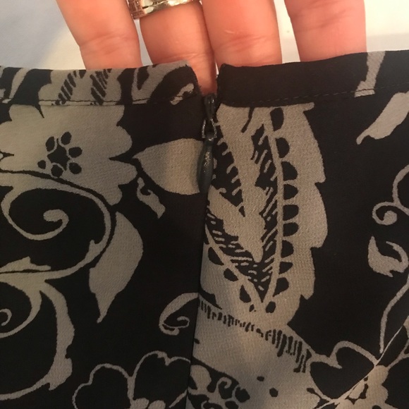 Talbots Floral Chiffon Skirt Size 4p - Picture 4 of 5